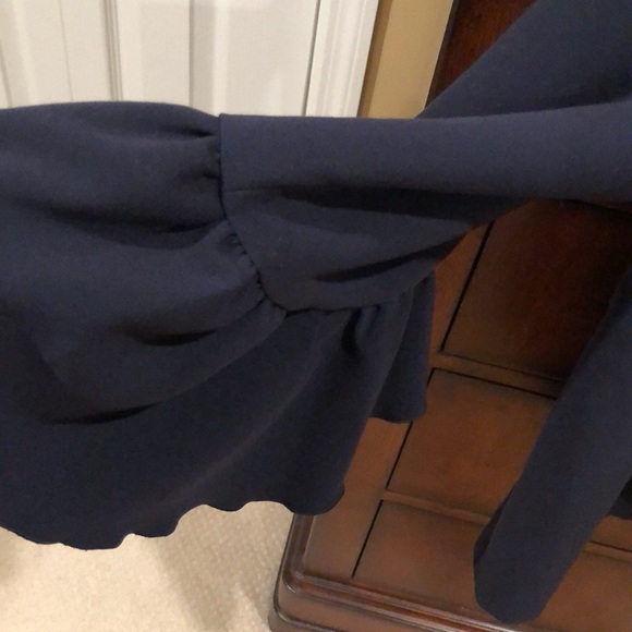 Poly rayon navy blue fully lined blazer. 3/4 Ruffled bell sleeves no show hooks - Picture 3 of 7